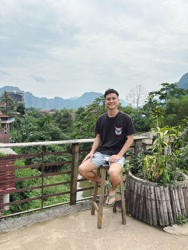 “พูม่าย คาเฟ่” คาเฟ่ที่วิวสวยที่สุดในวังเวียง