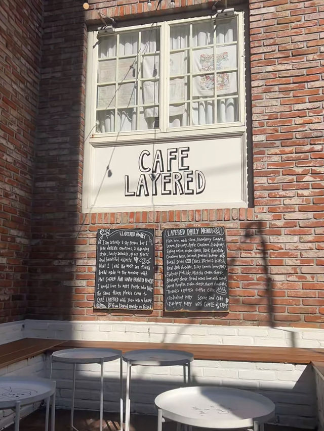 Seoul | Yeonnam-dong’s Puppy Café Is an Instagram Dream!