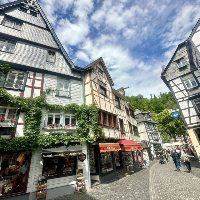 Monschau — A Stunning Little Town in Germany 🇩🇪🏘️