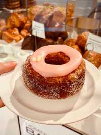 🍩紐約甜點朝聖｜Dominique Ansel Bakery 食記｜可頌甜甜圈始祖就在這！
