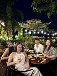 A Golden Weekend at Elyseé Café