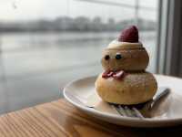 ☕️ A Floating Christmas Coffee: Holiday Magic at Seoul Wave Starbucks