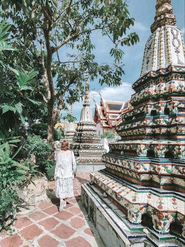 Wandering Through Wat Pho’s Peaceful Paths 🛕🌿📸