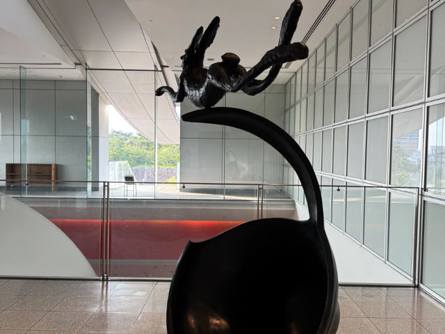 Wakayama Prefectural Museum of Modern Art: A Kurokawa Masterpiece 🎨🏛️