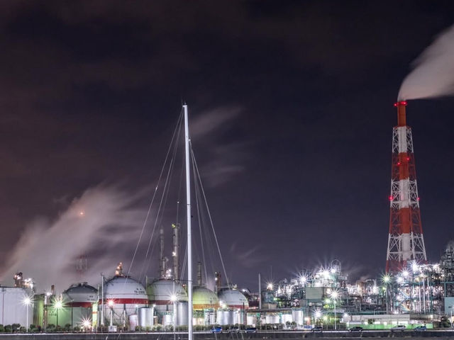 【工場夜景の聖地🌉霞ヶ浦緑地公園で近未来の光景に酔いしれる】