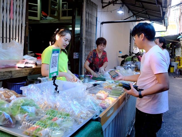 🌿 “สวนพูลวันวาน” ตลาดสายชิล | Ola Market 