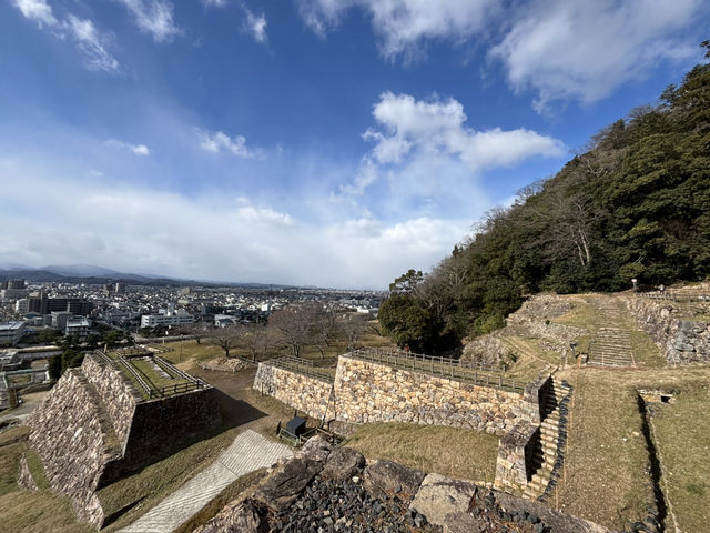鳥取城跡（若要登山，務必攜帶熊鈴）