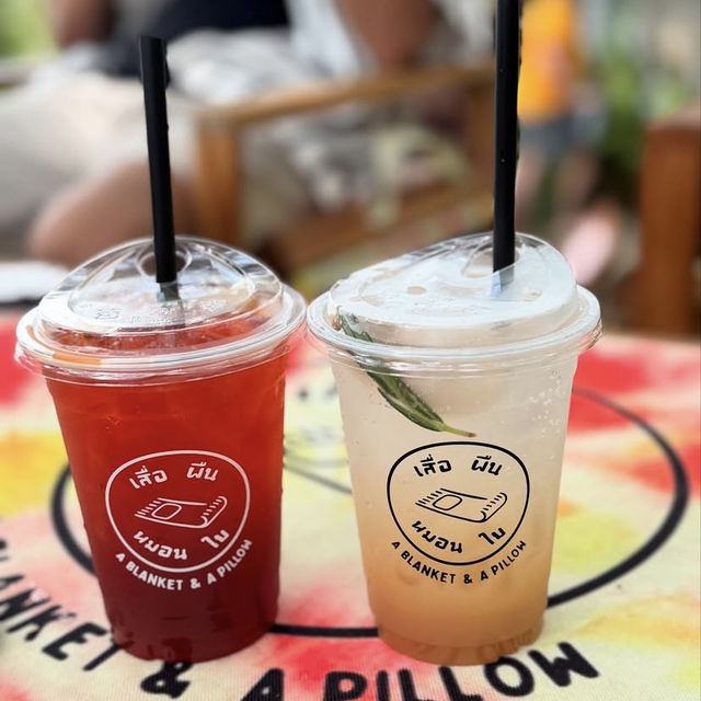  เสื่อผืน หมอนใบ คาเฟ่ (A Blanket & A Pillow) 