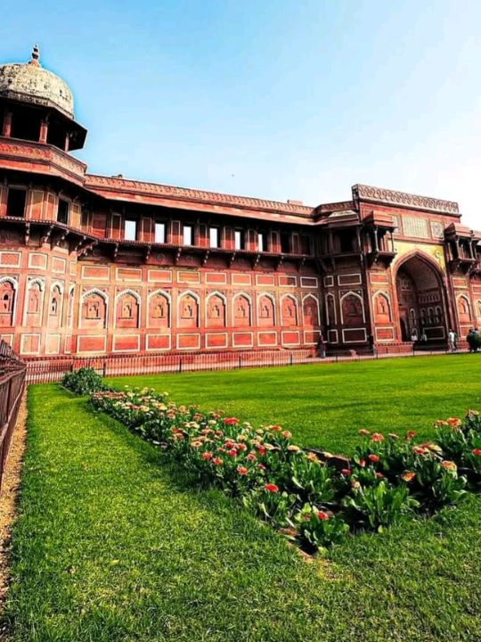 🏰 Agra Fort – Where History Comes Alive in Red Sandstone ❤️