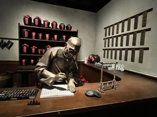 🖼️ Chengdu Museum – The Perfect Cool-Down Cultural Stop in Tianfu Square