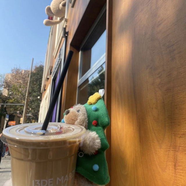 📍 13DE MARZO Café – Anfu Road, Shanghai 