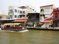 🌊 Malacca River Walk – Two Worlds in One Stroll 