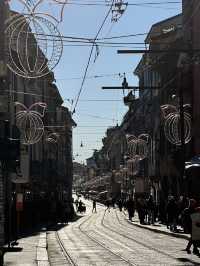 Milan: Italy Modern Pulse