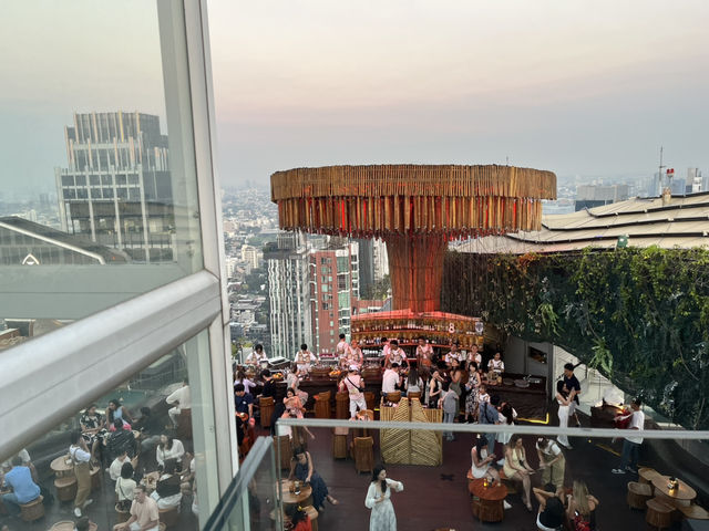バンコクの夜景を独占🌃✨話題のルーフトップ「ティチュカ」で非日常体験