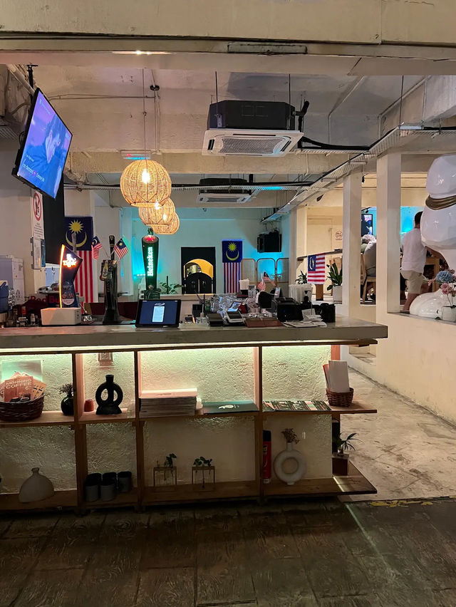 Sip, Swim, Repeat Inside The Rabbit Hole’s Urban Oasis