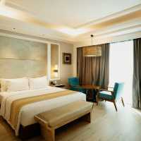 Refined Horizons and Serene Luxury