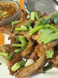 อร่อยมื้อนี้ที่ลาบบ้านกิ๊ก นครสวรรค์