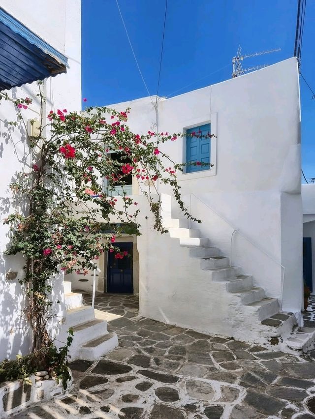 🏝️💙 “Whitewashed Wonder: My Serene Escape to Paros” 🇬🇷✨