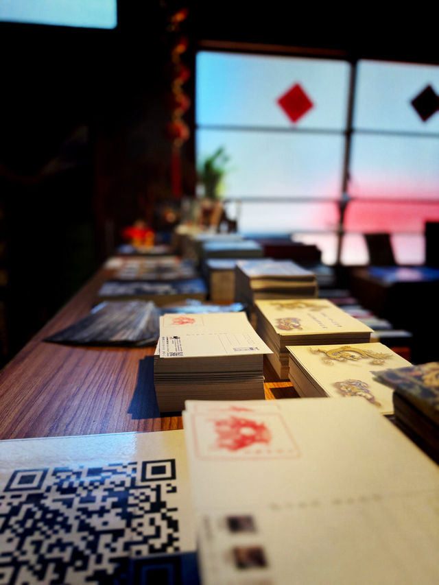 雲林北港｜工藝坊的「父子妝佛聯展」：一刀一筆，刻出信仰的延續 