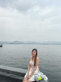 เดินเล่นรอบทะเลสาบซีหู
