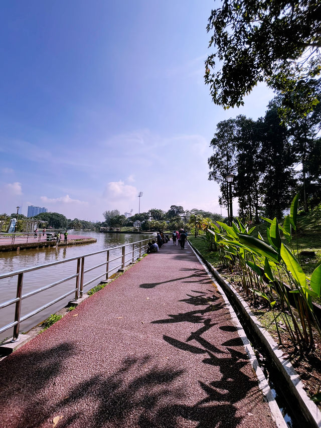 Permaisuri Lake Park: Peaceful Retreat with Nature and Wildlife