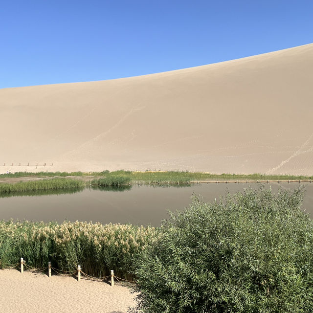 🌙 Where the Desert Holds the Moon — Crescent Lake in Dunhuang