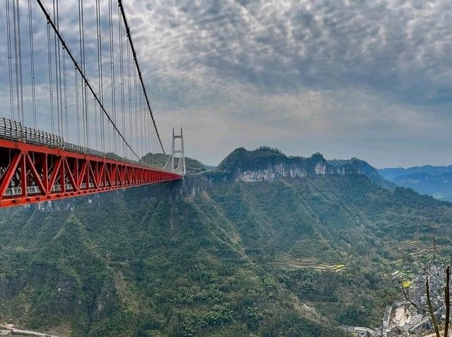Dramatic Views at Aizhai Bridge