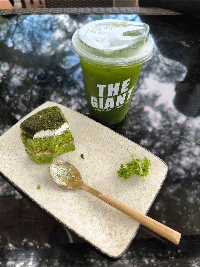The Giant Chiangmai คาเฟ่บนต้นไม้