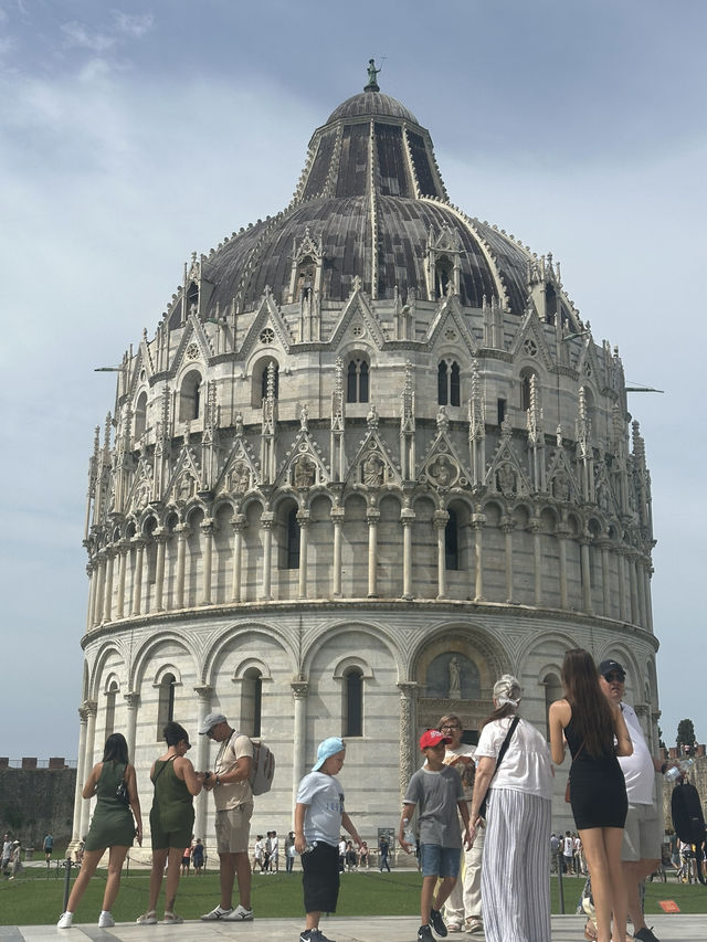 🌞 A Perfect Day Trip to Pisa — The City of the Leaning Tower
