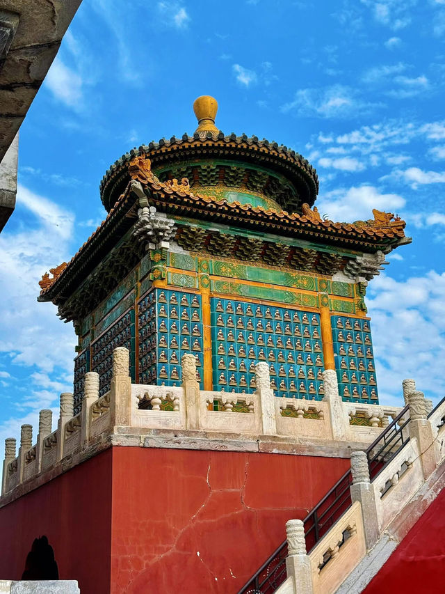Beihai Park — A Timeless Oasis in the Heart of Beijing 🏯