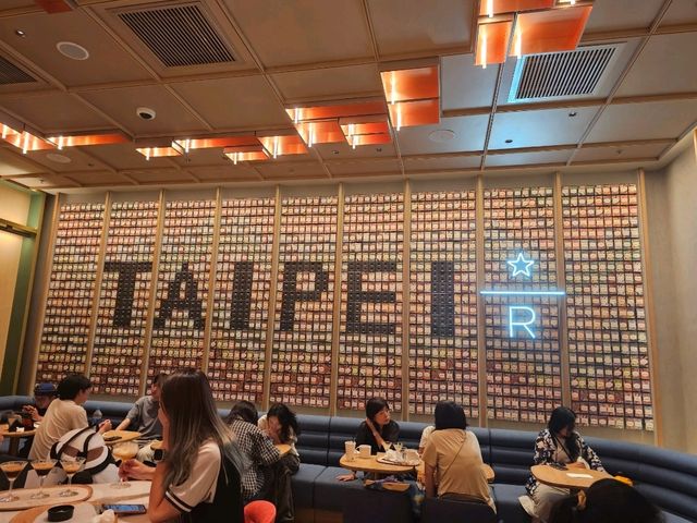星巴克中的藝術品:DREAM PLAZA 典藏店體驗