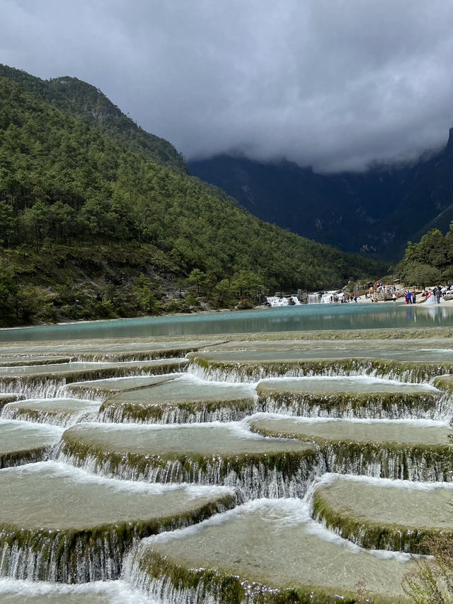 A Majestic Jade Dragon Snow Mountain A Majestic Jade Dragon Snow Mountain