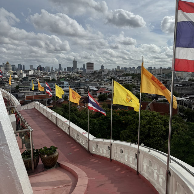 曼谷∣ 金山寺∣ 俯瞰全景的黃金聖山 