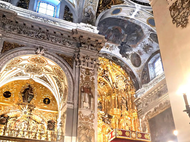 세비야, 비 내리던 오후의 결혼식 세비야, 비 내리던 오후의 결혼식