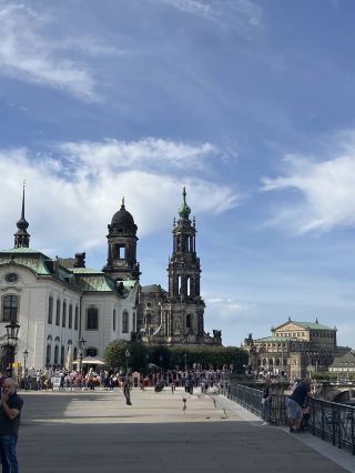 ทริปเที่ยวเมืองเดรสเดน เมืองที่ยังคงมีร่องรอยบาดแผลจากสงครามโลกครั้งที่สอง