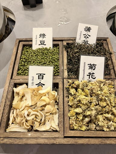 シンガポール初の漢方ミルクティー、衝撃的な美味しさ。 | Trip.com