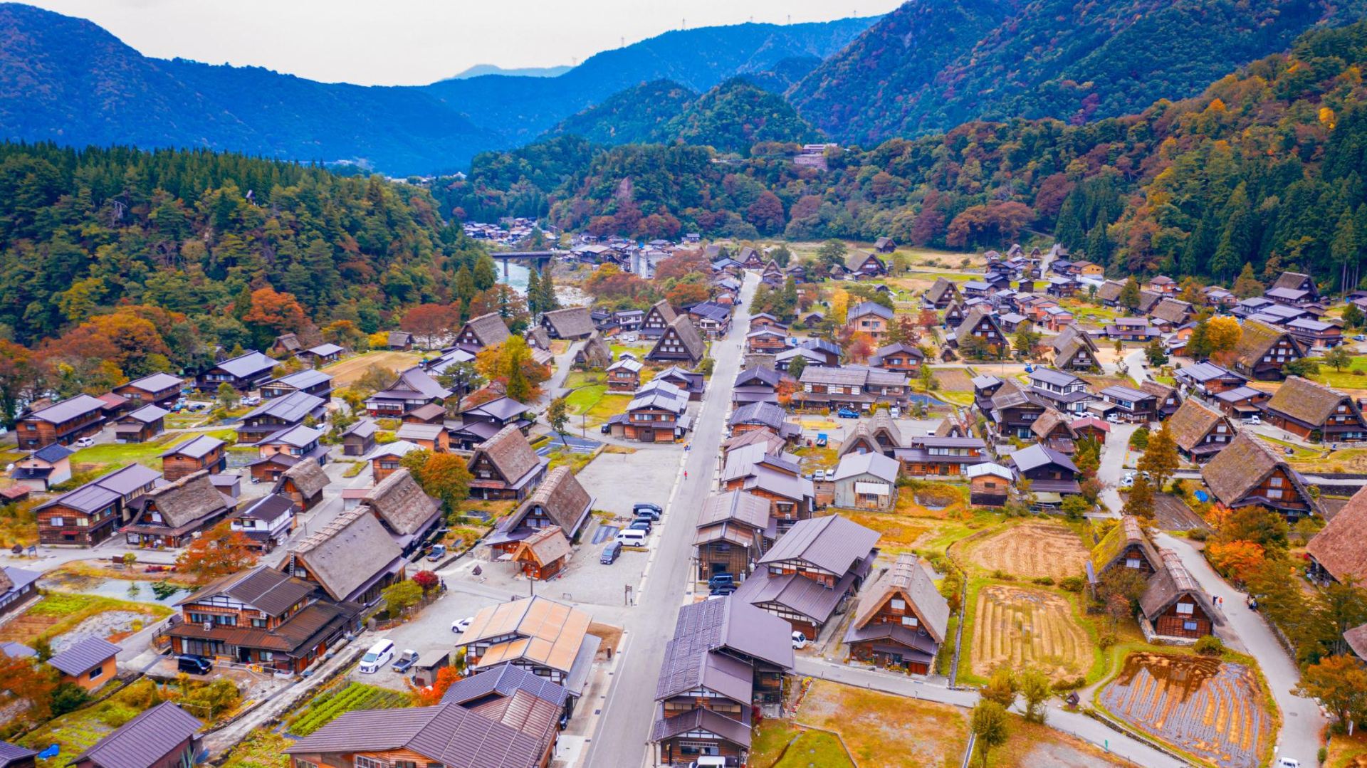 🛖 Shirakawa-go: The Storybook Gassho-Zukuri Village of Gifu!