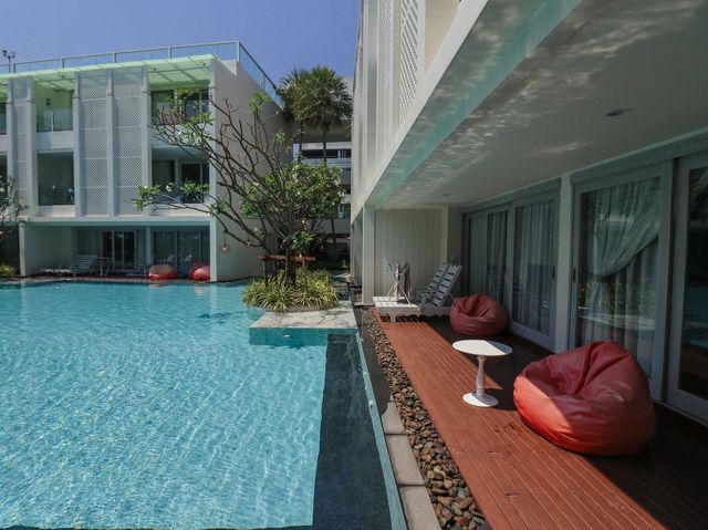 The Sea Cret หัวหิน ที่พักธีมสีชมพู สระว่ายน้ำใหญ่
