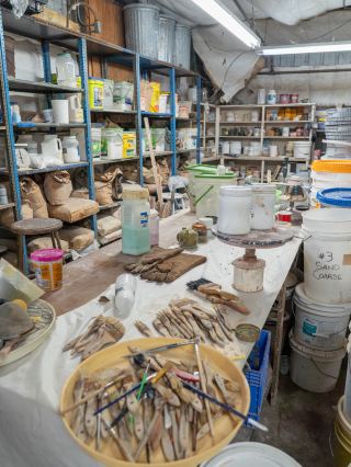 ช่วงบ่ายของแกลเลอรี่ ณ บริเวณงานแสดงสินค้าเก่า