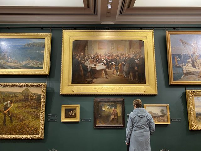 🎨 Guildhall Art Gallery's Cultural Canvas 🏛️