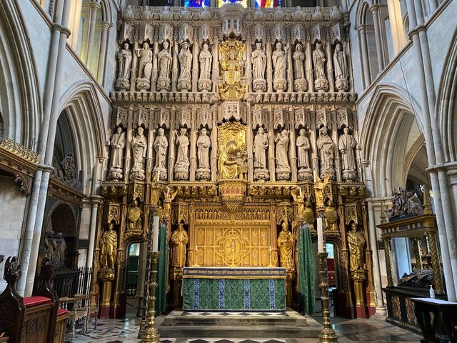 Reflective Visit to Southwark Cathedral ⛪🌿
