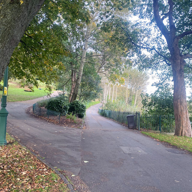 Have a look of this Beautiful autumn Park