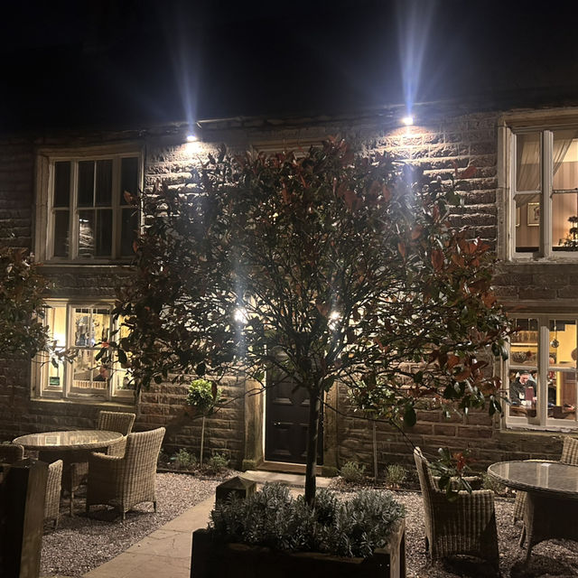 A pub at Christmas 