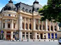 🇷🇴 Bucharest’s Old Town & a Hotel That’s Pure Gold ✨