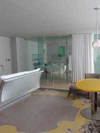 Through the Looking Glass: A Night at Sanderson London
