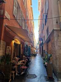 Get lost in the steets of old town Nice 🌐🧭