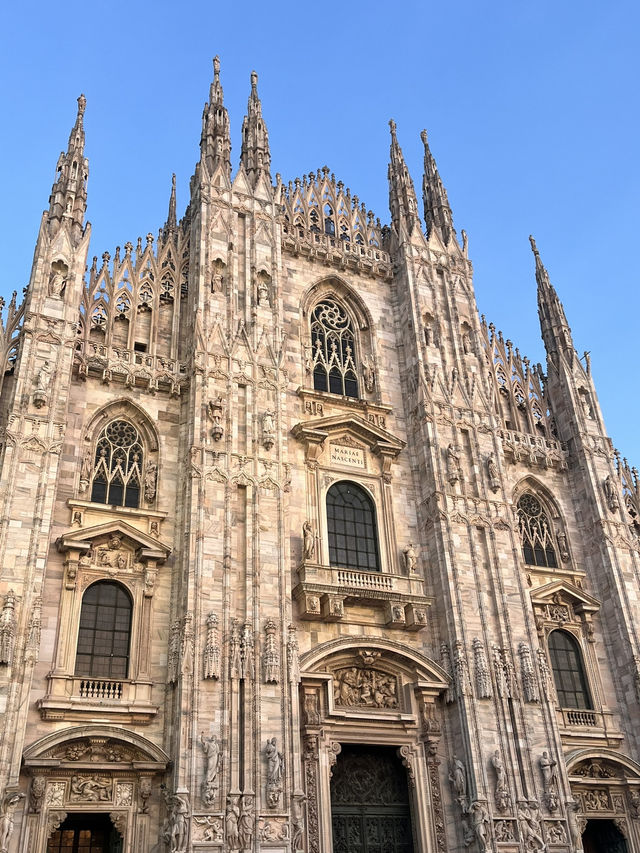 Architectural Magic🎁 Winter in Milan, Italy 🇮🇹 Architectural Magic🎁 Winter in Milan, Italy 🇮🇹