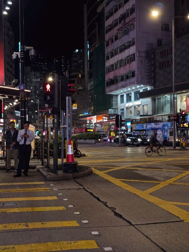 Гонконг: город, где будущее выросло из джунглей Гонконг: город, где будущее выросло из джунглей