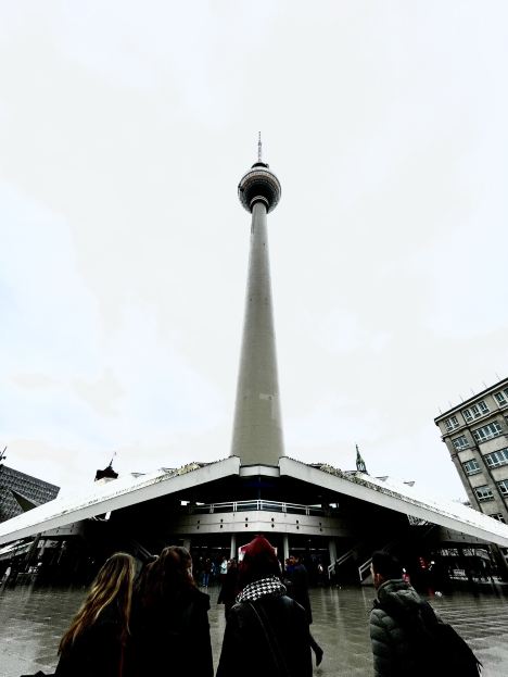 ベルリンの360度パノラマを一望￼￼￼ ベルリンで最も高い建物