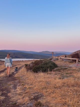 Hidden Gem Alert: Watching the sun disappear over Lago de Sanabria ☀️🌙